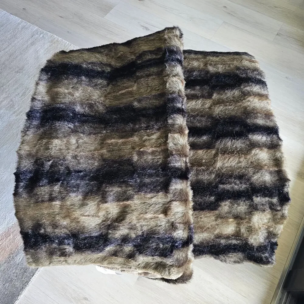 West Elm Faux Fur Chinchilla Throw 60x80 reversible brown Beige